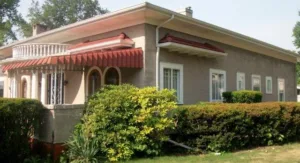 Stucco-tudor-home-paint-repair